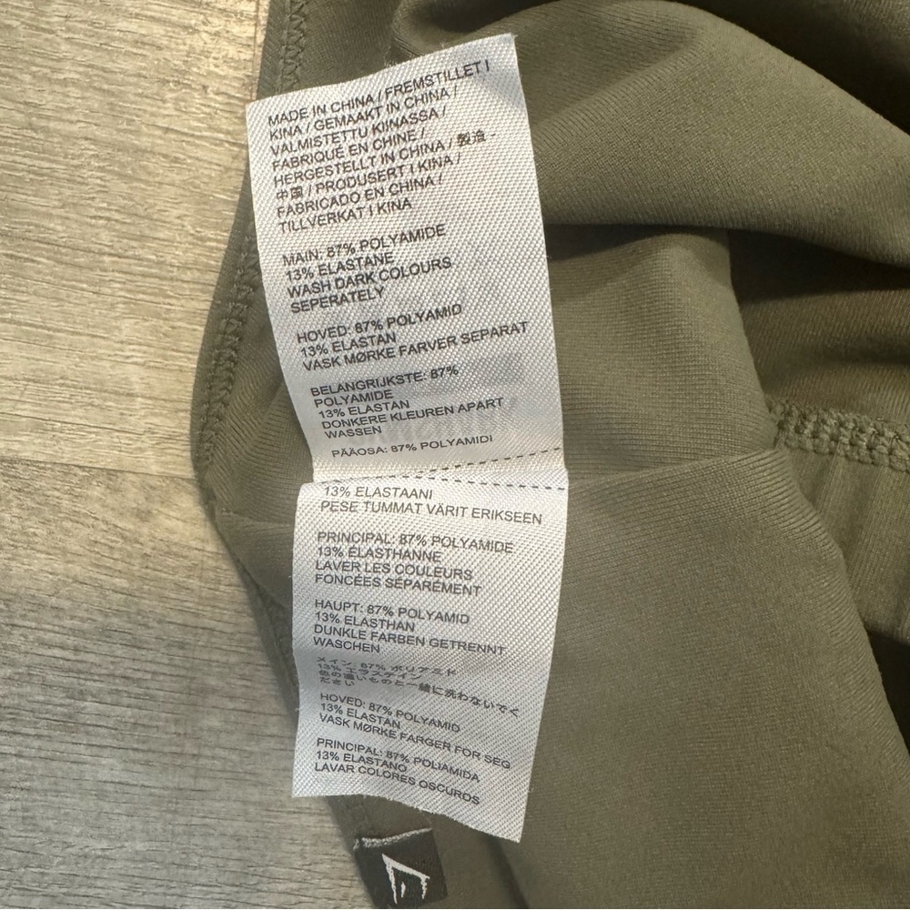Gymshark Ark Sports Bra Camo Green Womens Sz. S - Picture 5 of 5